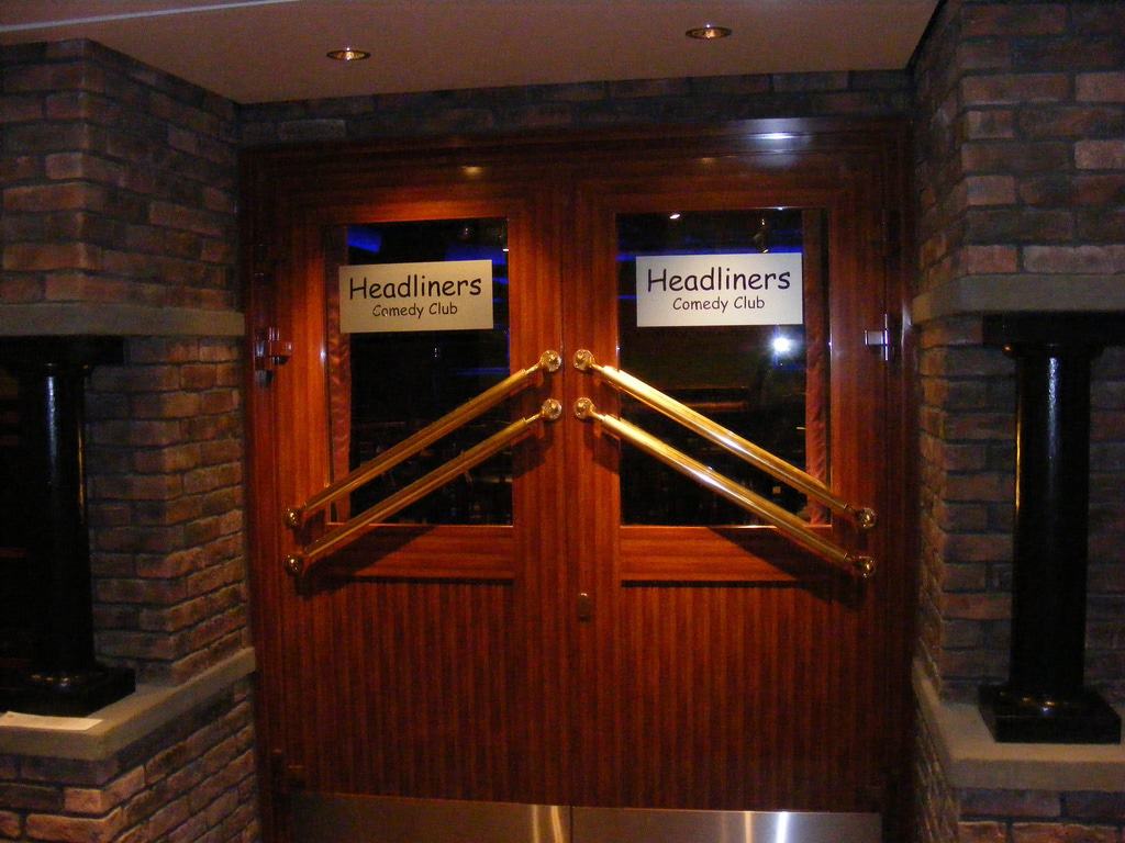Headliner’s Comedy Club
