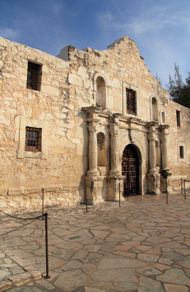 Misión San Antonio De Valero, Better Known As The Alamo, In Downtown San Antonio, Texas
