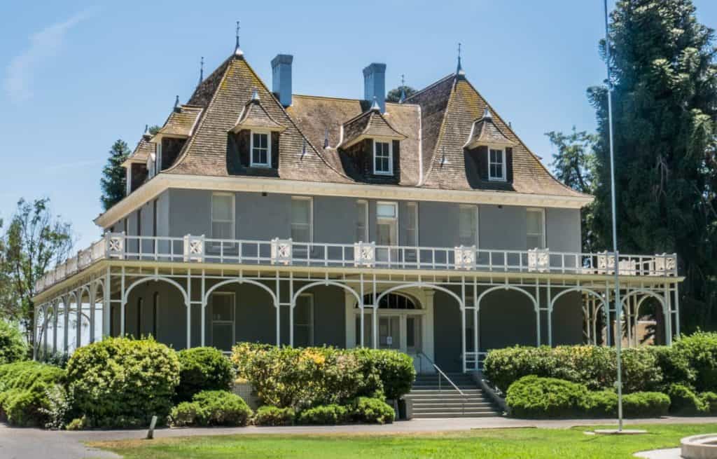 Kearney Mansion