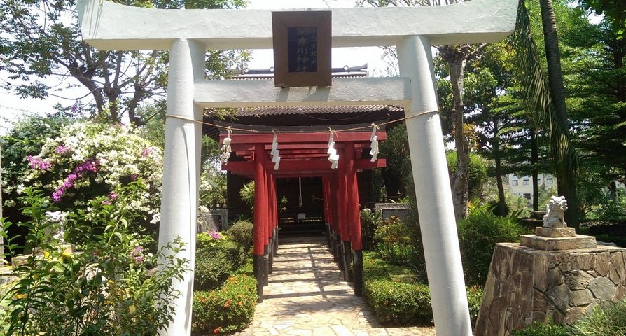 Shinto Park Lad Ya