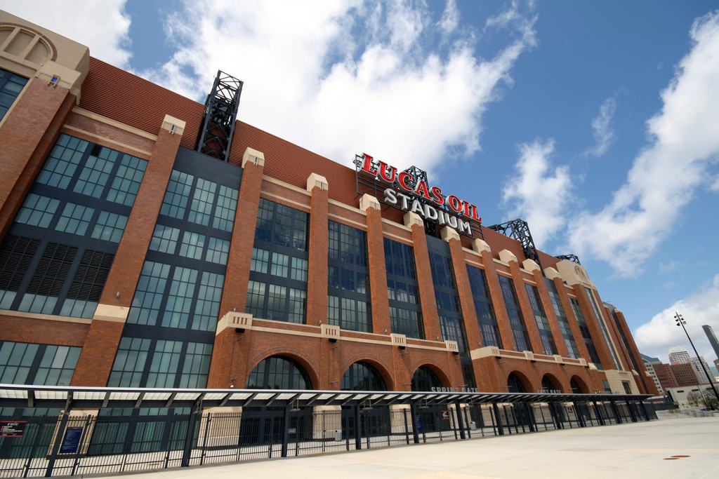 Estadio Lucas Oil