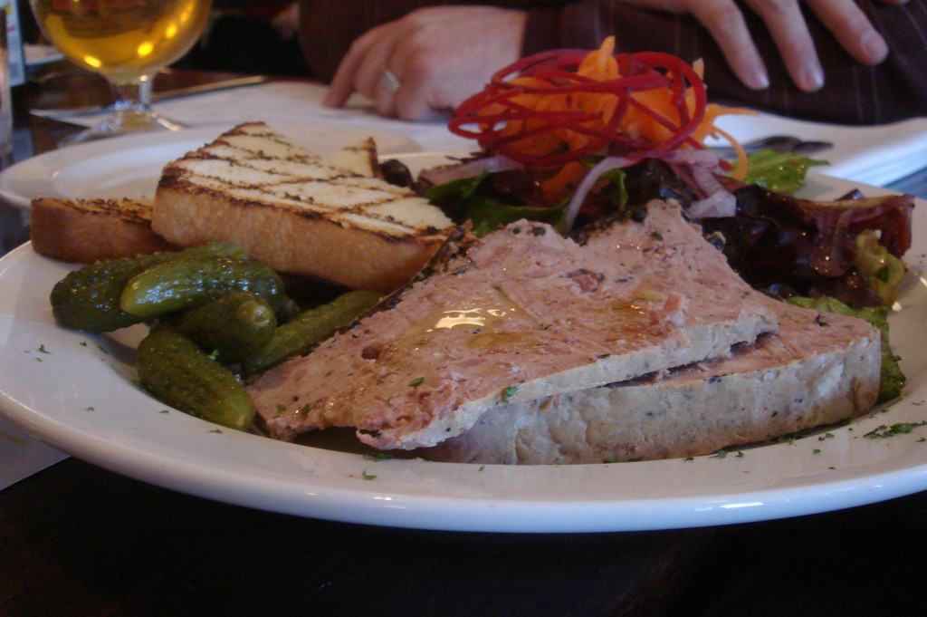 Dinner in the Dundee Neighborhood
