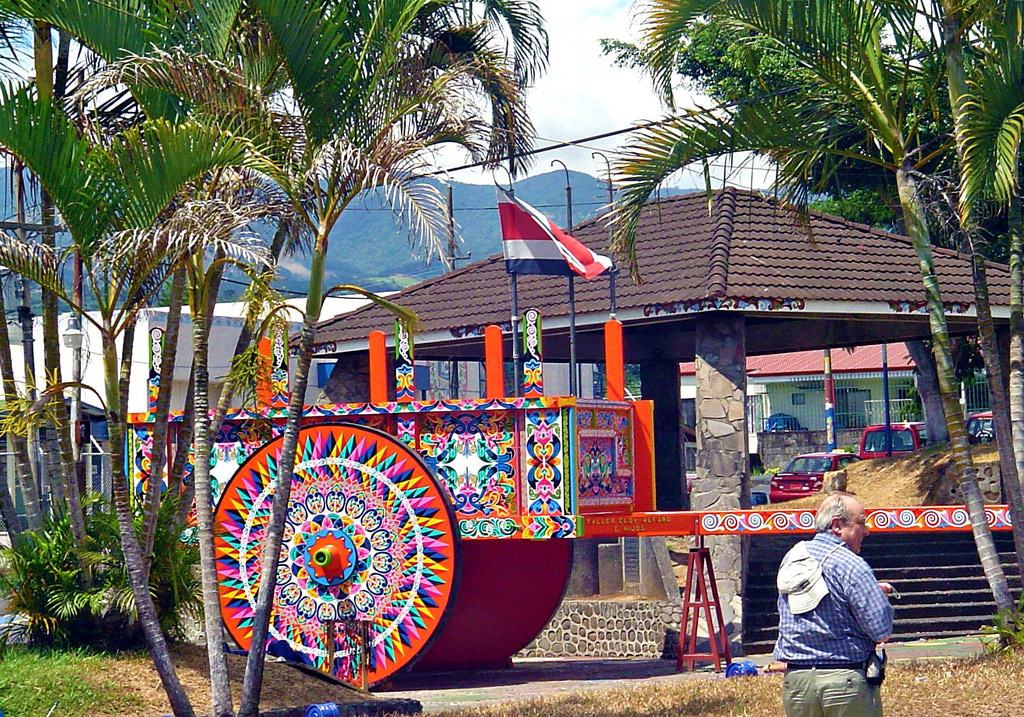 Alajuela - Traditional hand-painted oxen cart