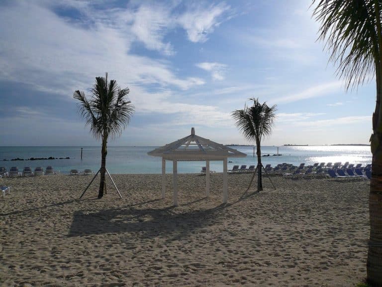 15 Best Things to Do in The Bahamas The Crazy Tourist