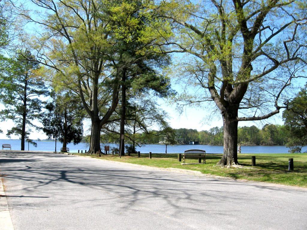 ノースカロライナ州で訪れるのに最適な15の小さな町