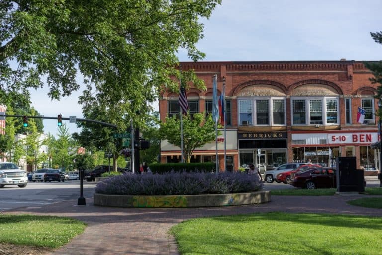 15 Best Small Towns to Visit in Ohio The Crazy Tourist