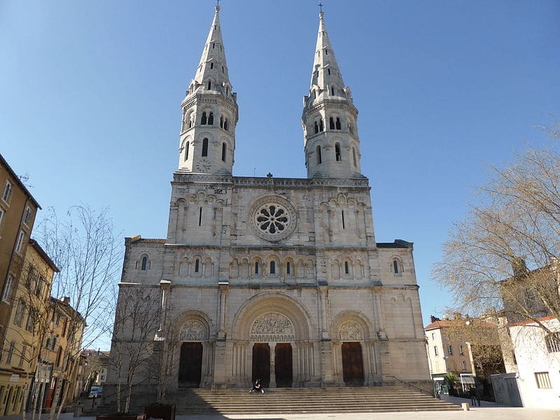 Église Saint-Pierre de Mâcon