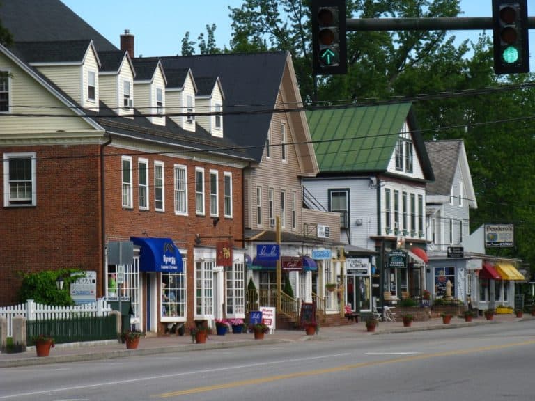 15 Best Small Towns to Visit in New Hampshire The Crazy Tourist
