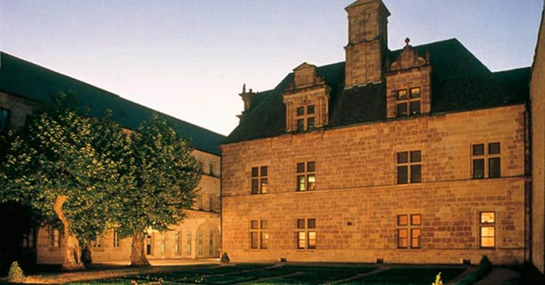 Musée D'Art Et D'Histoire