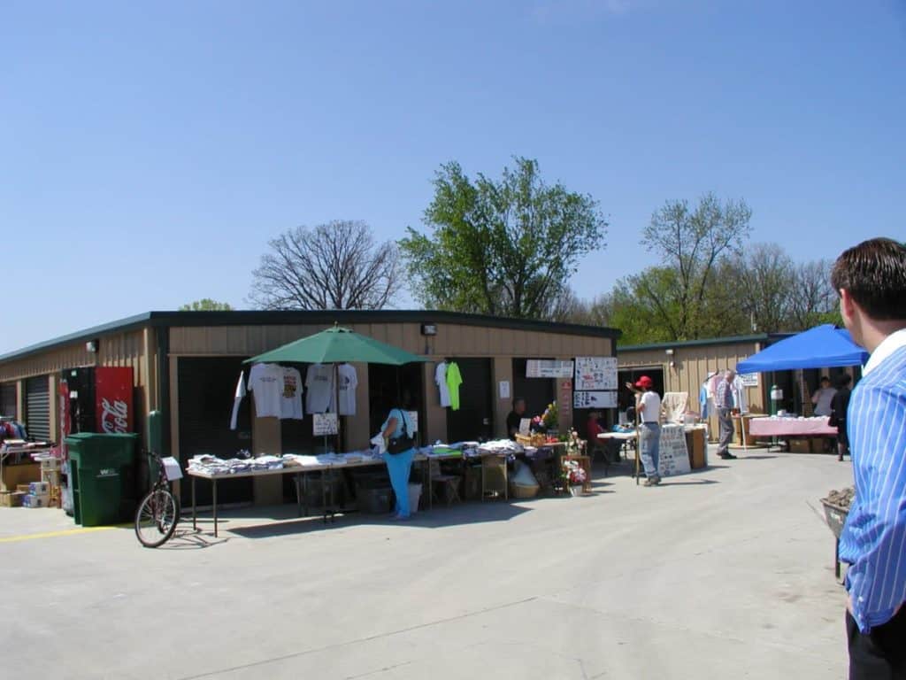 15 Best Flea Markets in Illinois The Crazy Tourist