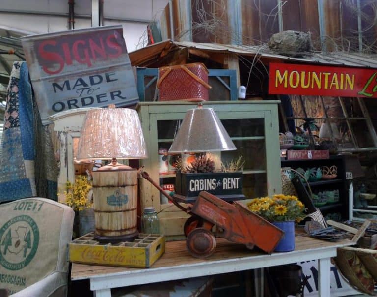 15 Best Flea Markets in The Crazy Tourist