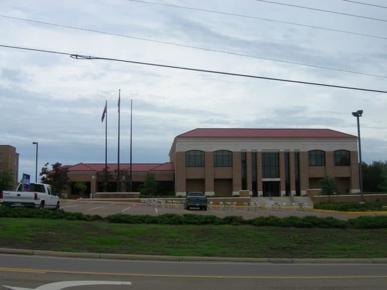 15 Best Places to Live in Mississippi The Crazy Tourist