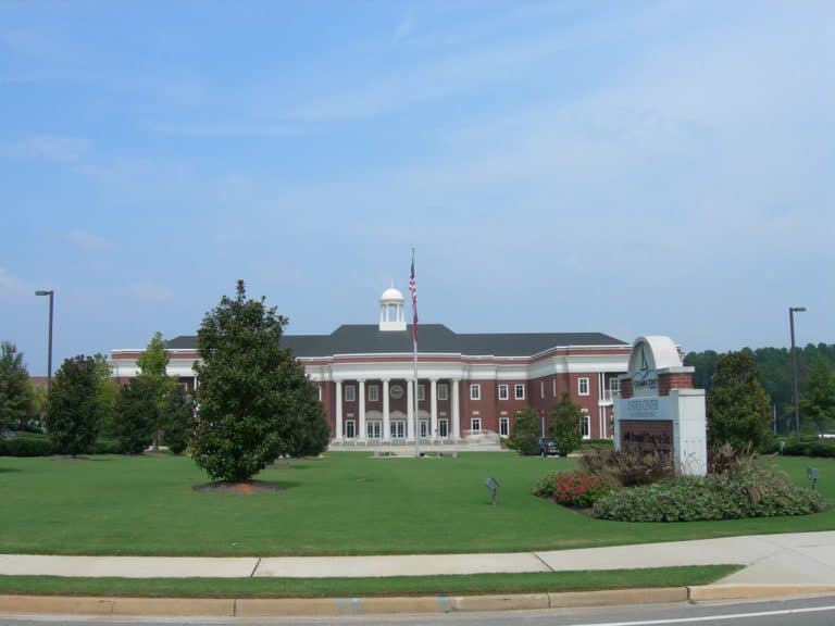 15 Best Places to Live in (US) The Crazy Tourist