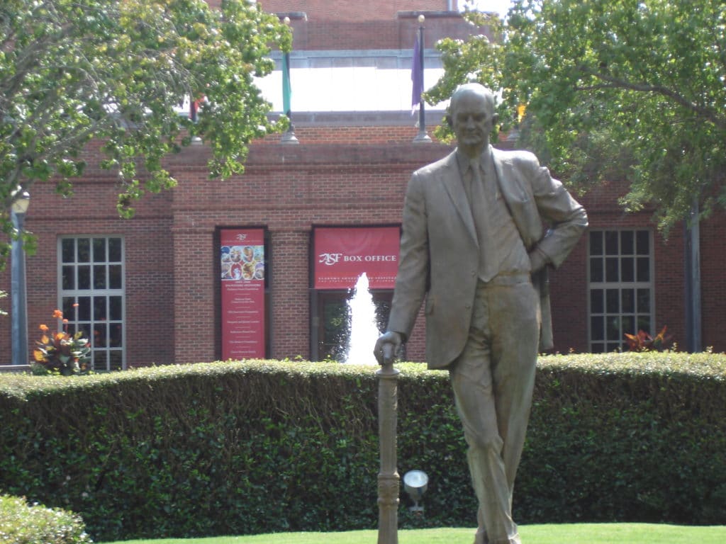 Wynton M. Blount Cultural Park