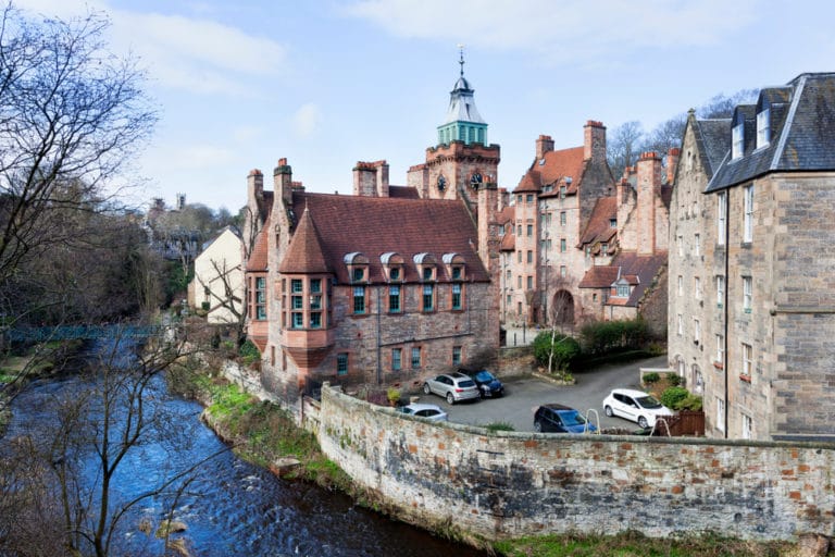 Where to Stay in Edinburgh Neighborhoods & Area Guide The Crazy Tourist