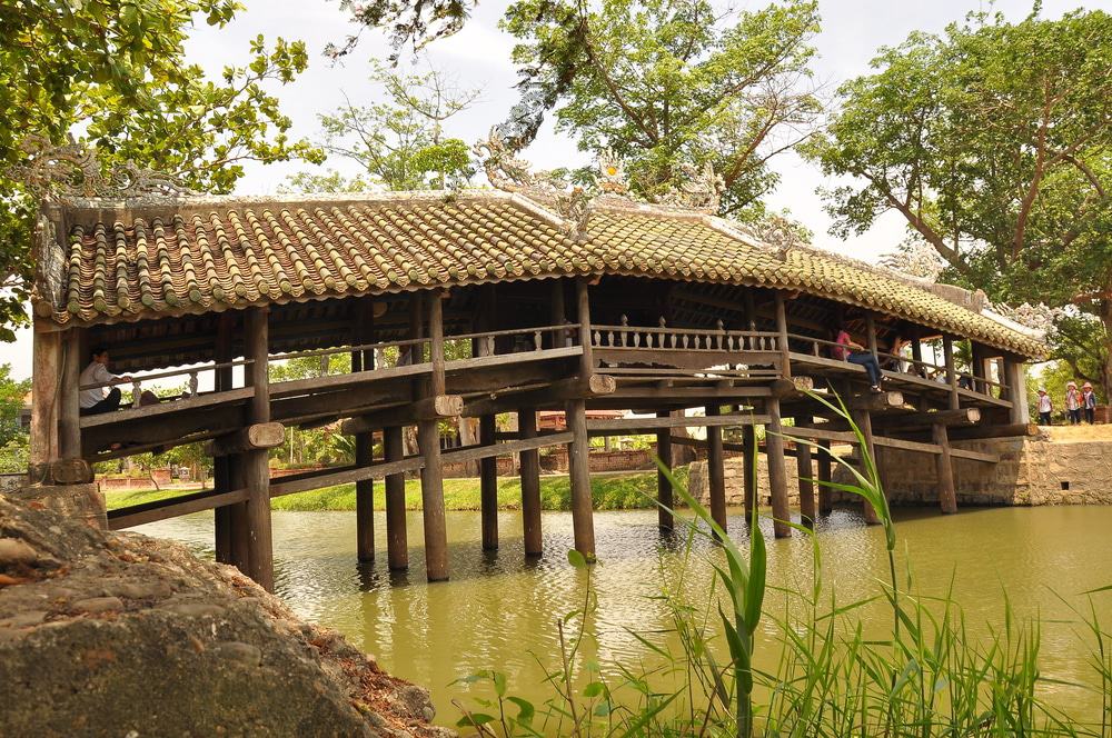 Thanh Toan Bridge