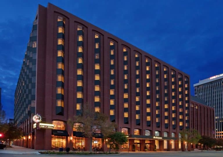 15 Best Lincoln NE Hotels The Crazy Tourist