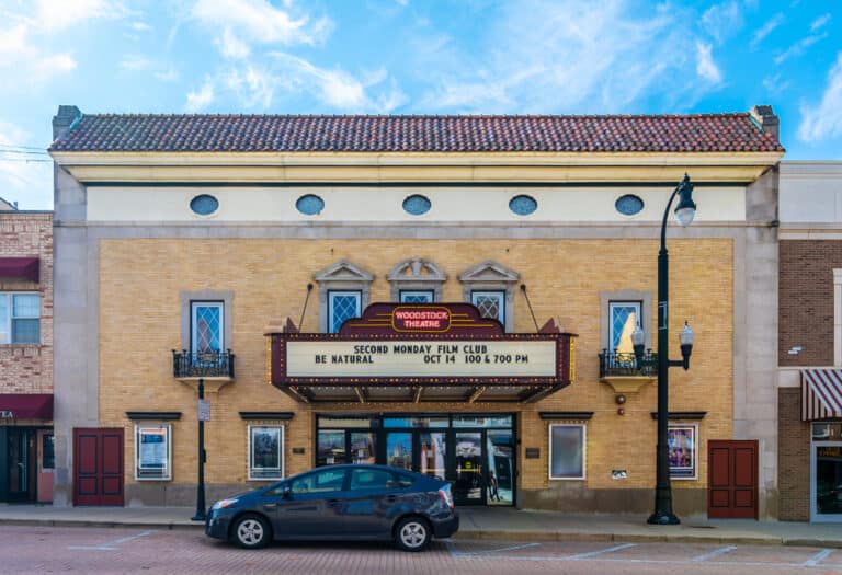 15 Best Things to Do in Woodstock (IL) The Crazy Tourist